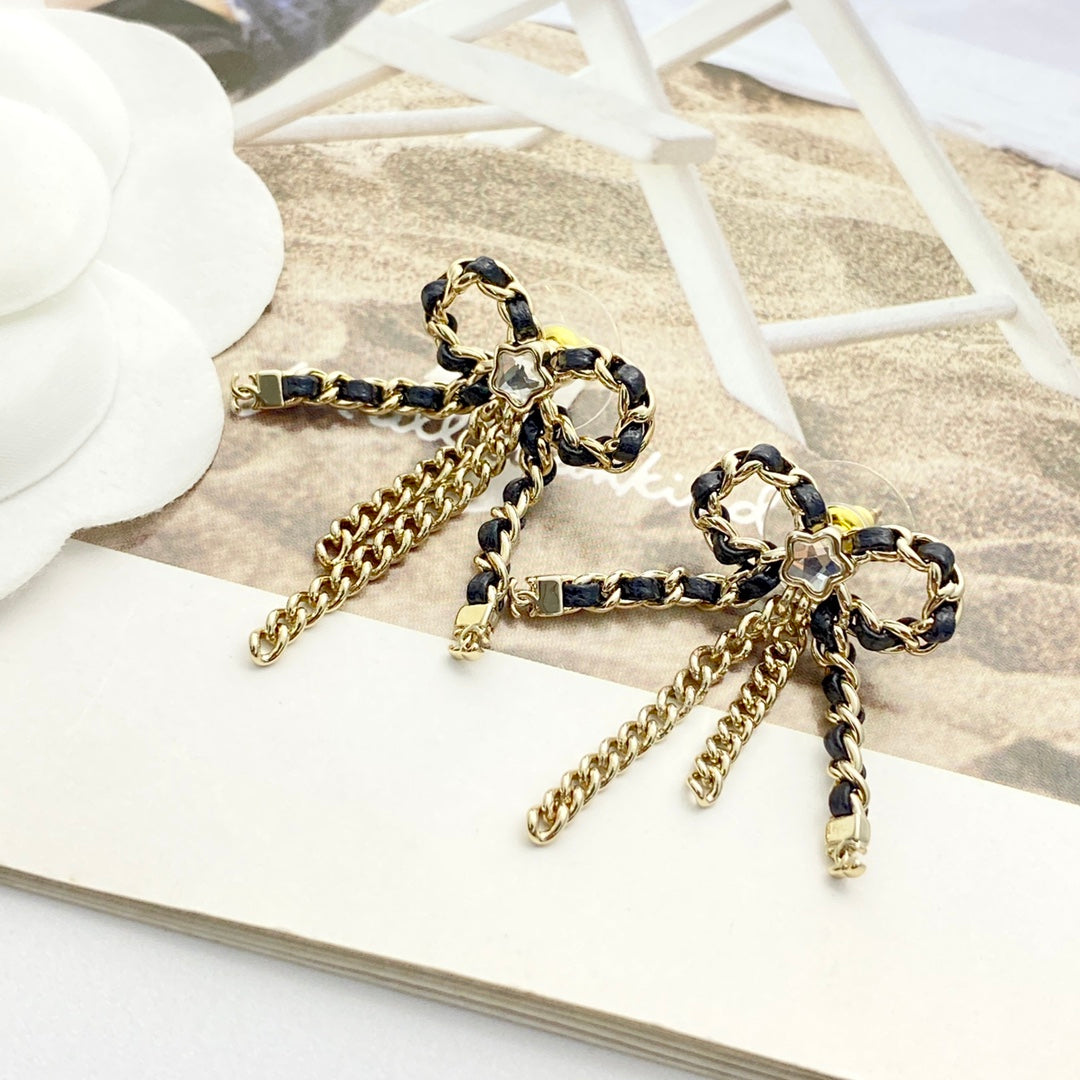 CHANEL Bow Tassel Pendant Necklace