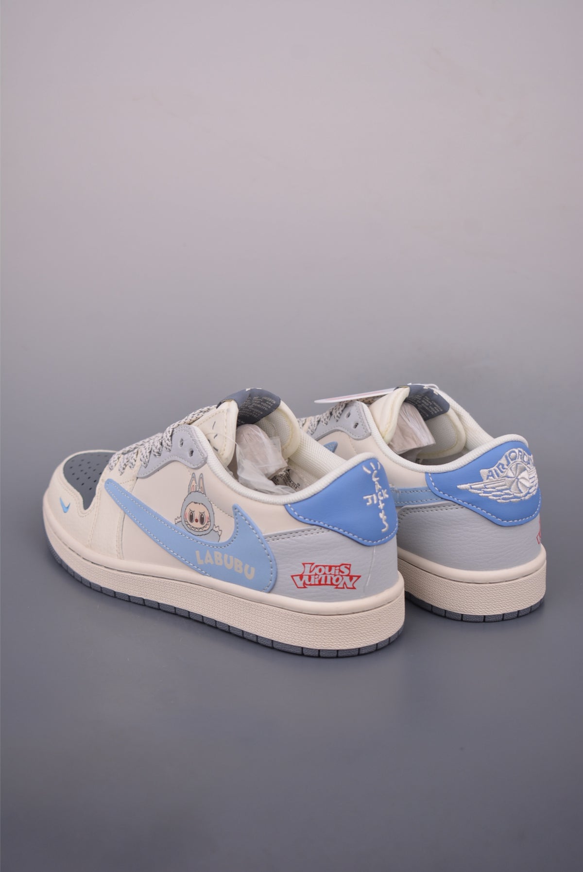 Fragment x Travis Scott x Nike Air Jordan 1 Low - Image 2