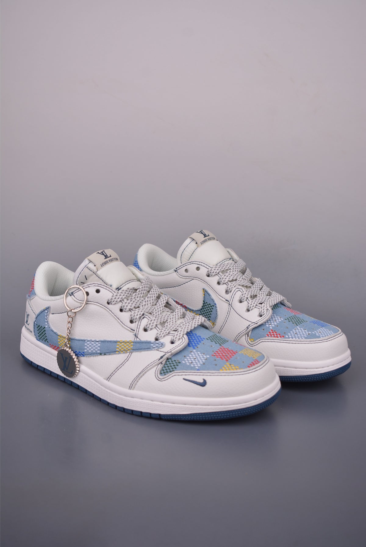 Fragment x Travis Scott x Nike Air Jordan 1 Low - Image 1