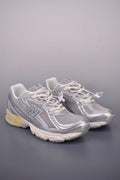 New Balance 180 240 - Image 1