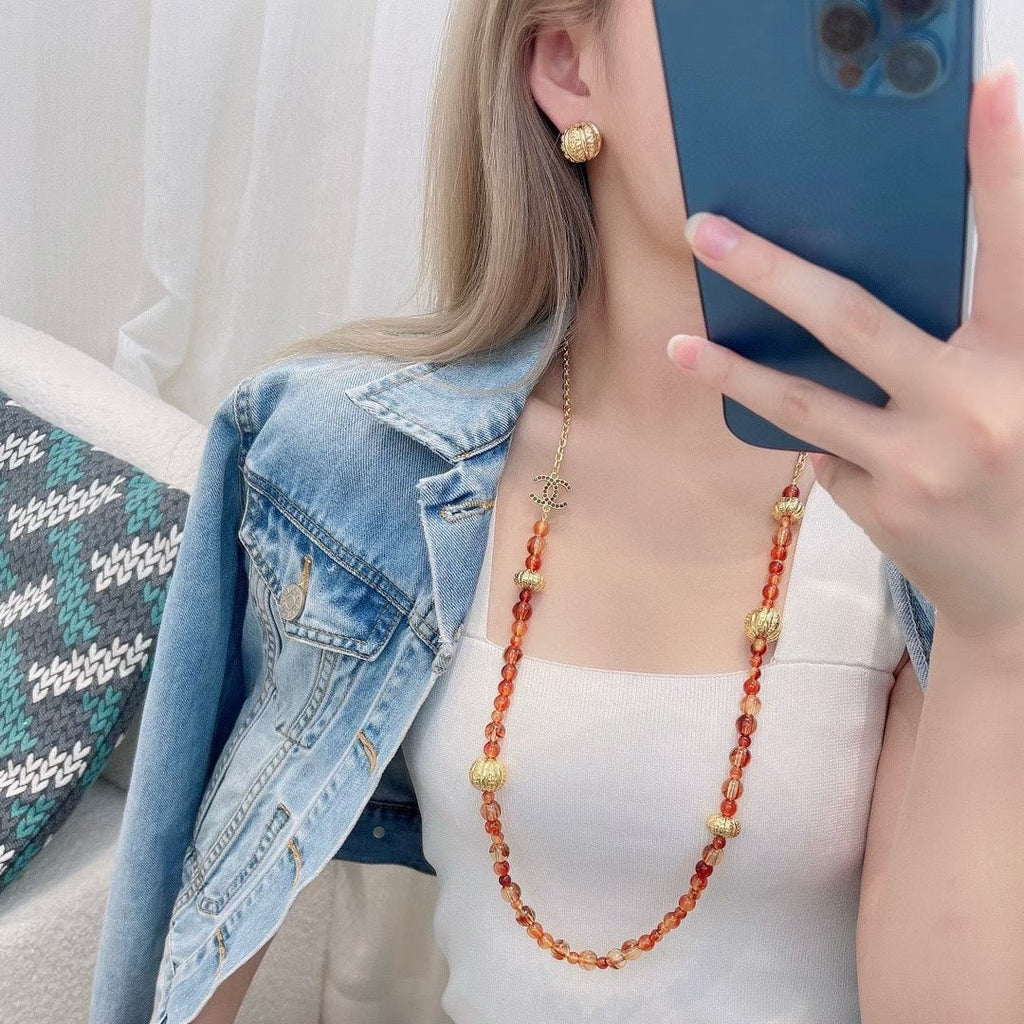 CHANEL Pearl Vintage Long Necklace