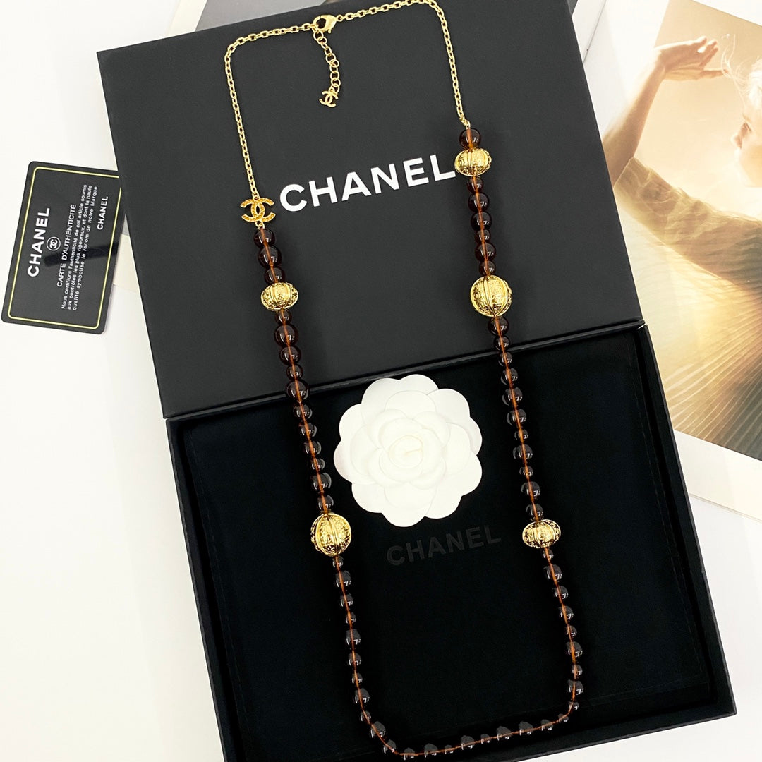 CHANEL Pearl Vintage Long Necklace