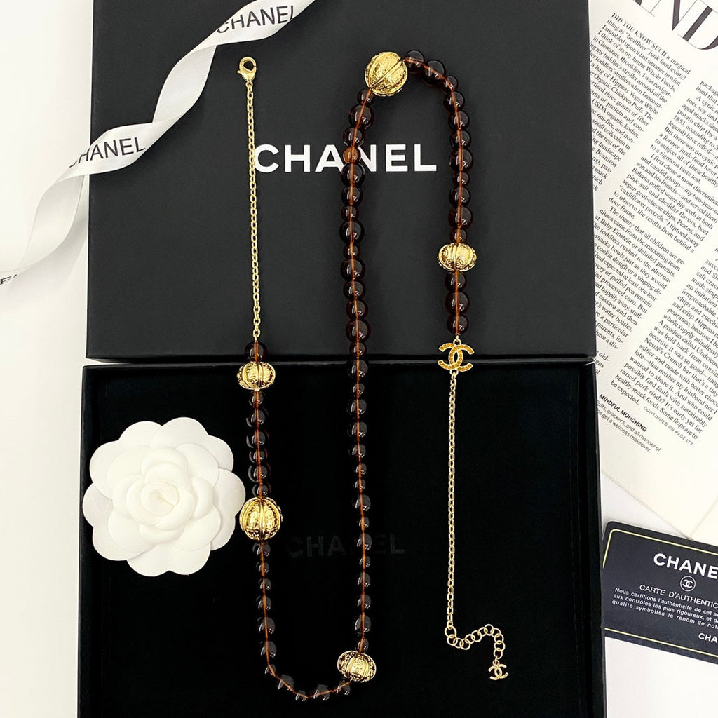 CHANEL Pearl Vintage Long Necklace