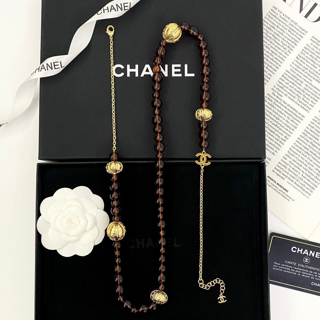 CHANEL Pearl Vintage Long Necklace