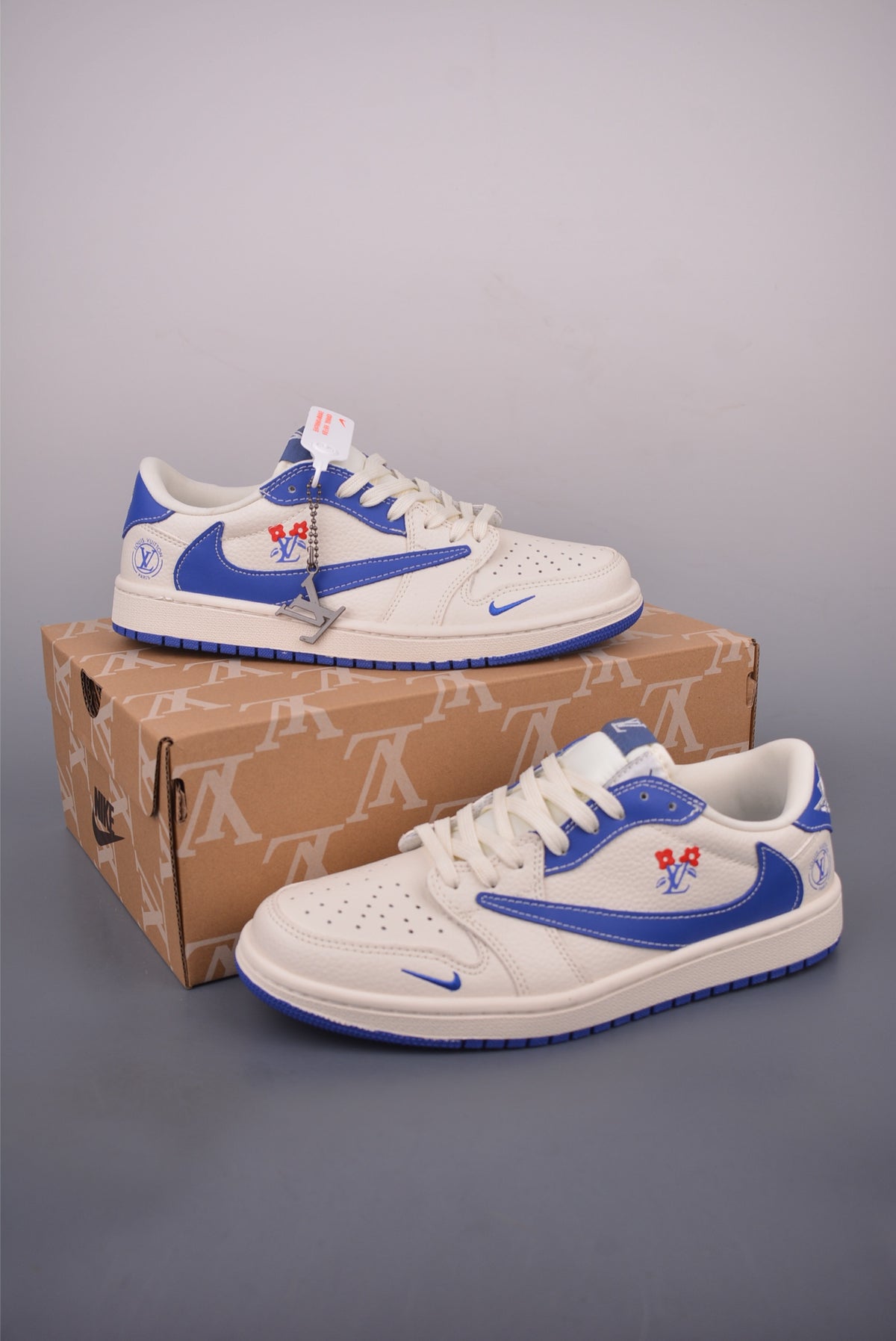 Fragment x Travis Scott x Nike Air Jordan 1 Low - Image 5