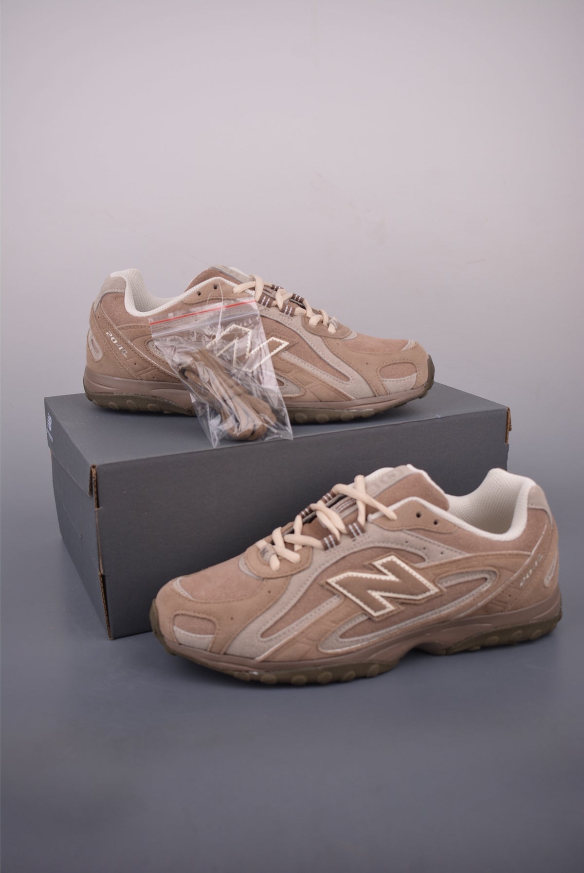 New Balance 240 204 - Image 5