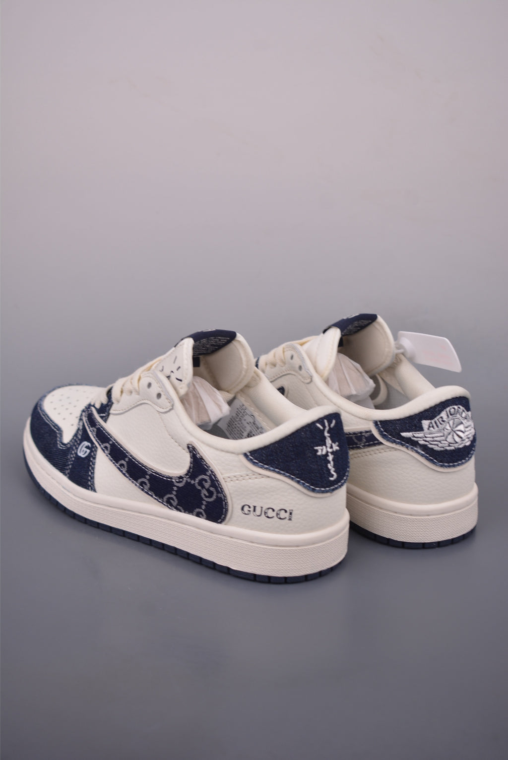 Fragment x Travis Scott x Nike Air Jordan 1 Low - Image 2