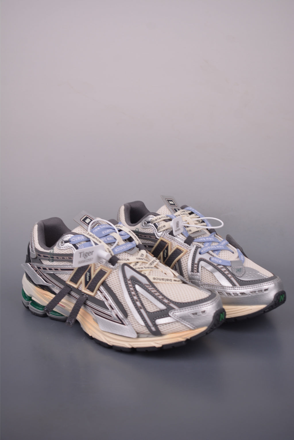 New Balance 260 320 - Image 1