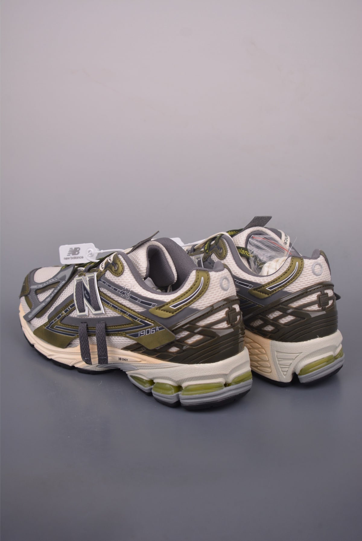 New Balance 260 320 - Image 2