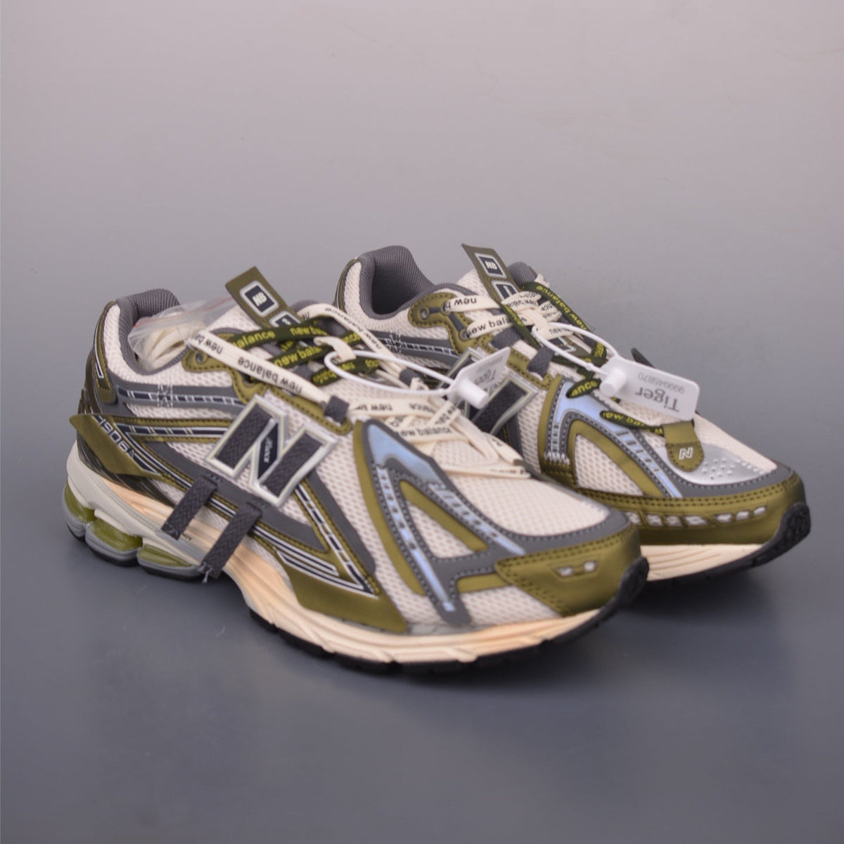 New Balance 260 320 - Image 1