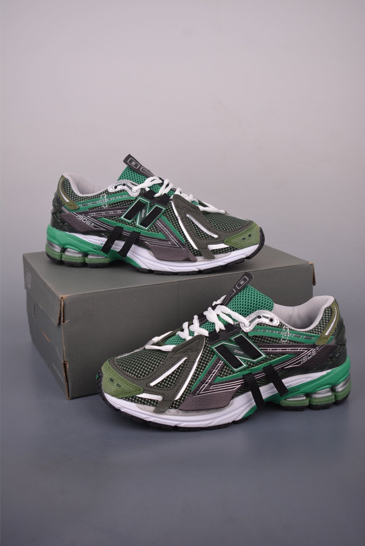 New Balance 190 240 - Image 5