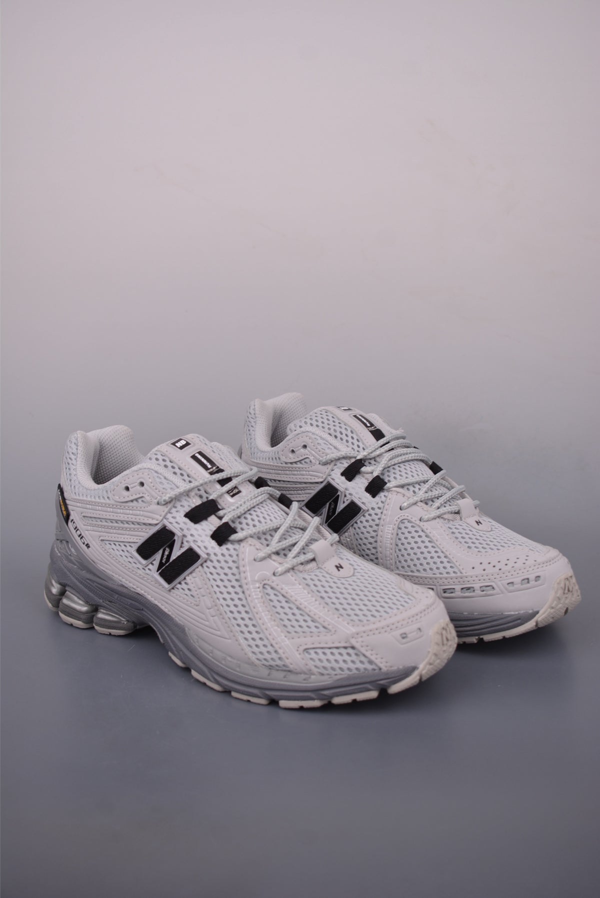 New Balance 190 240 - Image 1