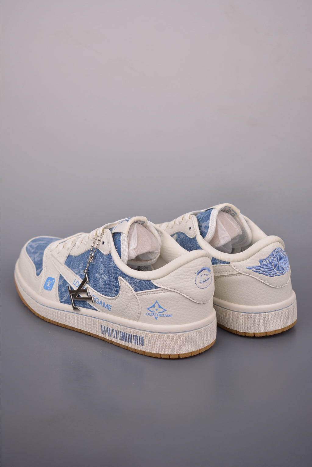 Fragment x Travis Scott x Nike Air Jordan 1 Low - Image 2