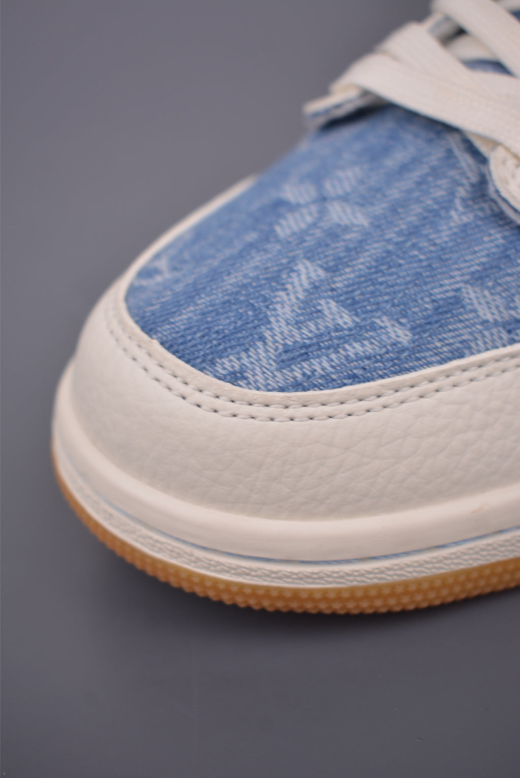 Fragment x Travis Scott x Nike Air Jordan 1 Low - Image 4