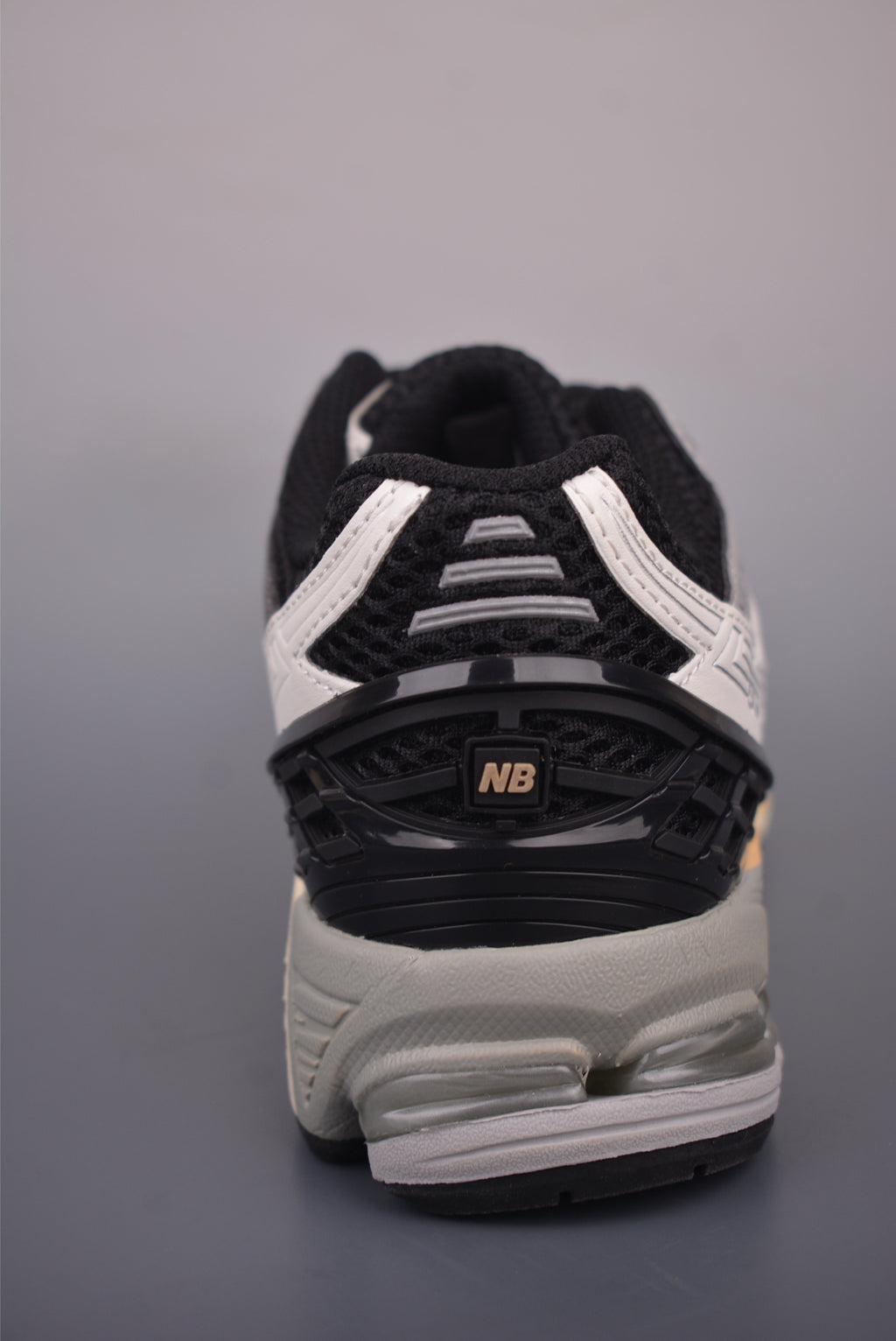 New Balance 190 240 - Image 4
