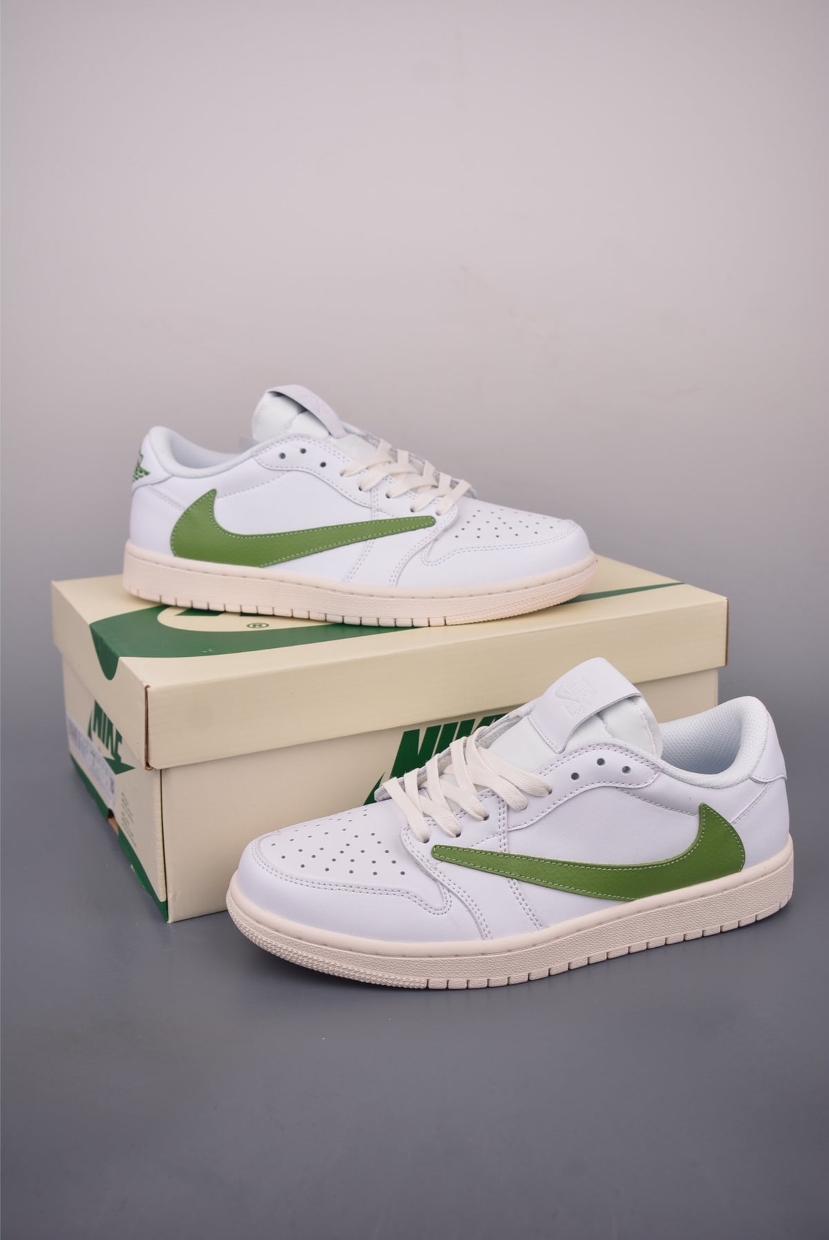 Fragment x Travis Scott x Nike Air Jordan 1 Low - Image 5