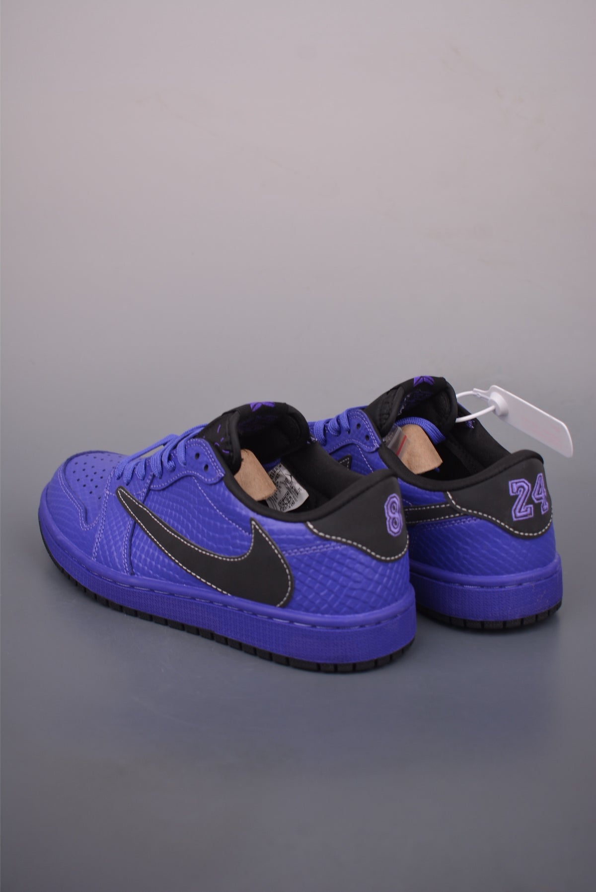 Fragment x Travis Scott x Nike Air Jordan 1 Low - Image 2