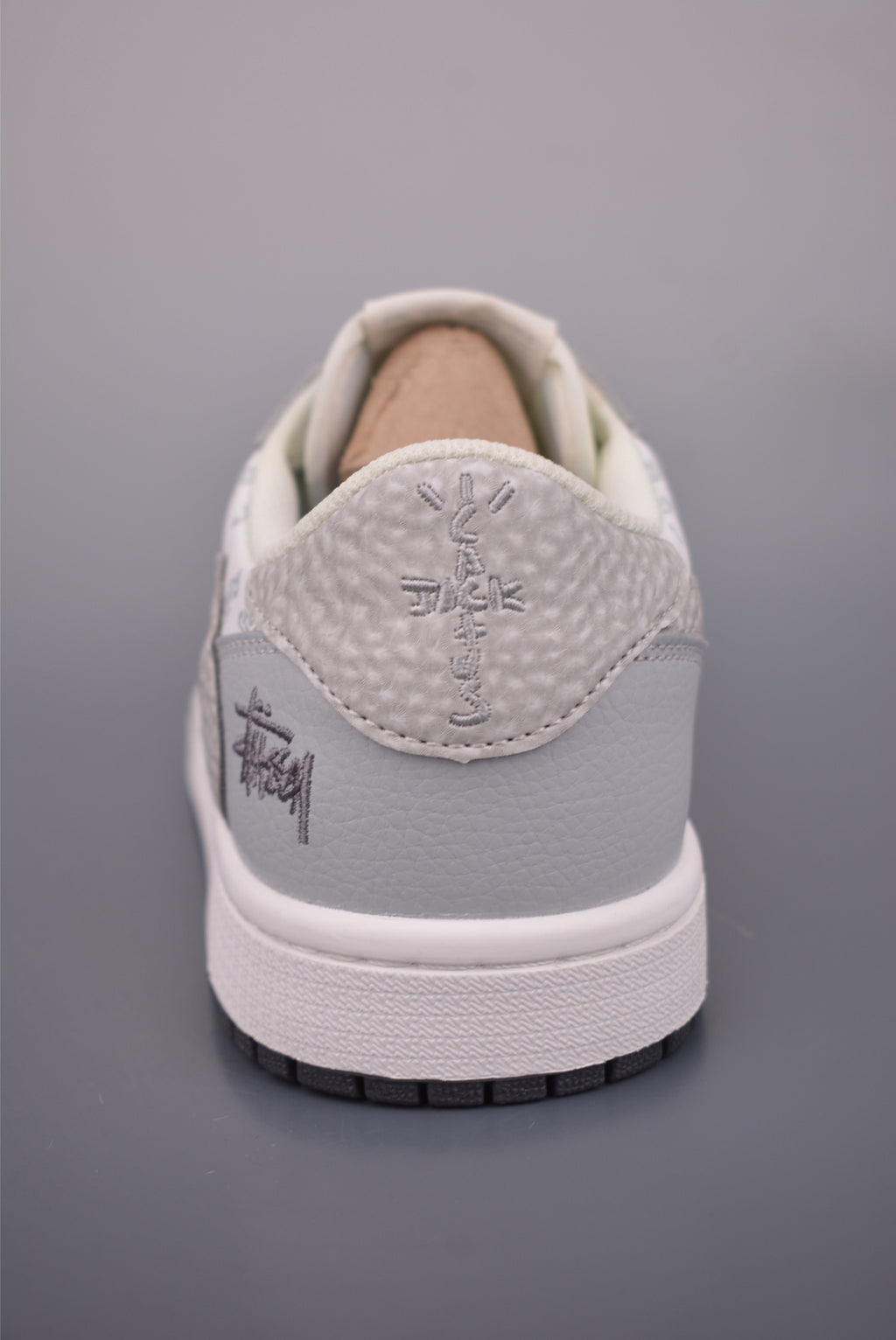 Fragment x Travis Scott x Nike Air Jordan 1 Low - Image 4