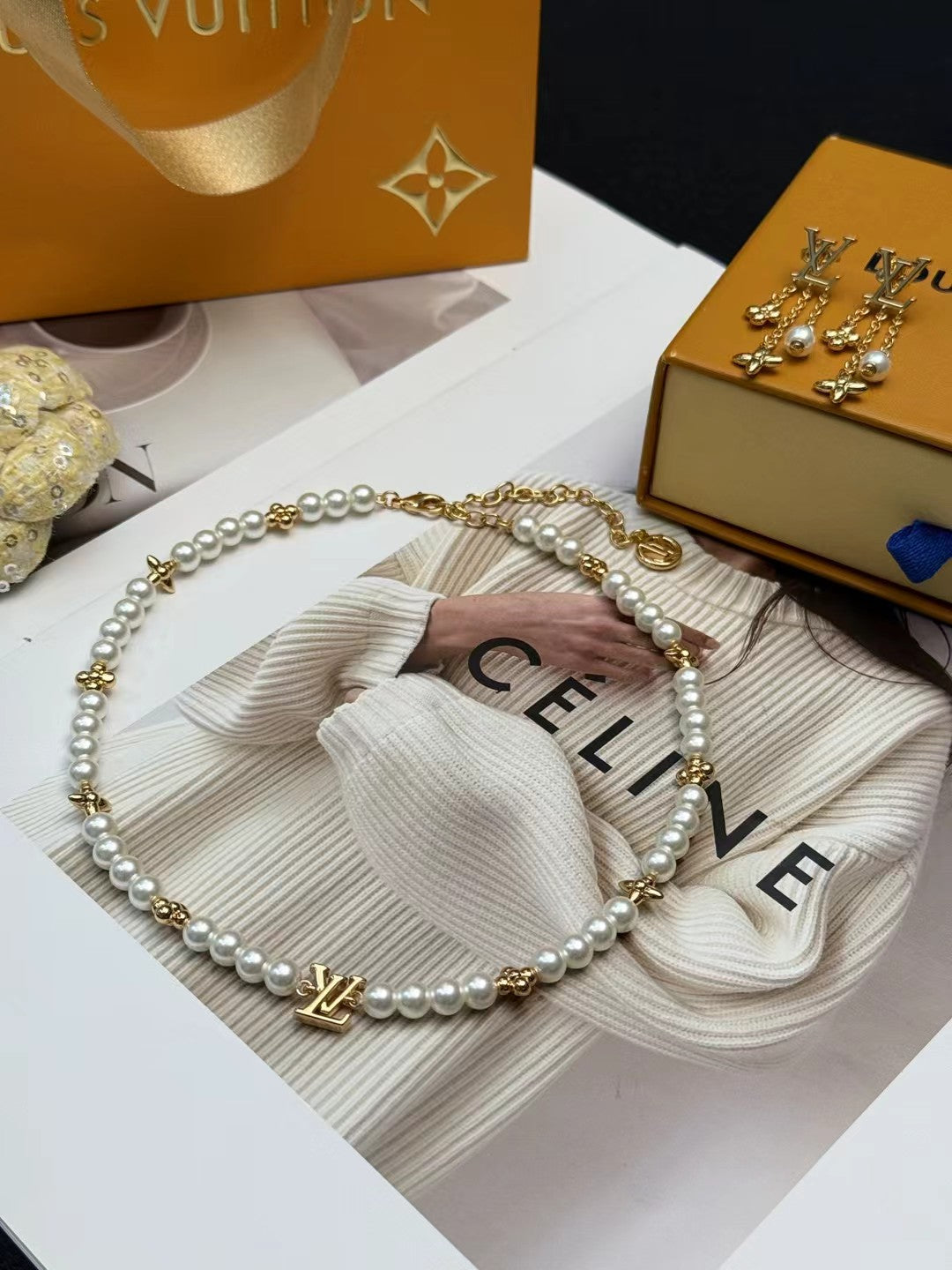 LOUIS VUITTON Pearl Necklace
