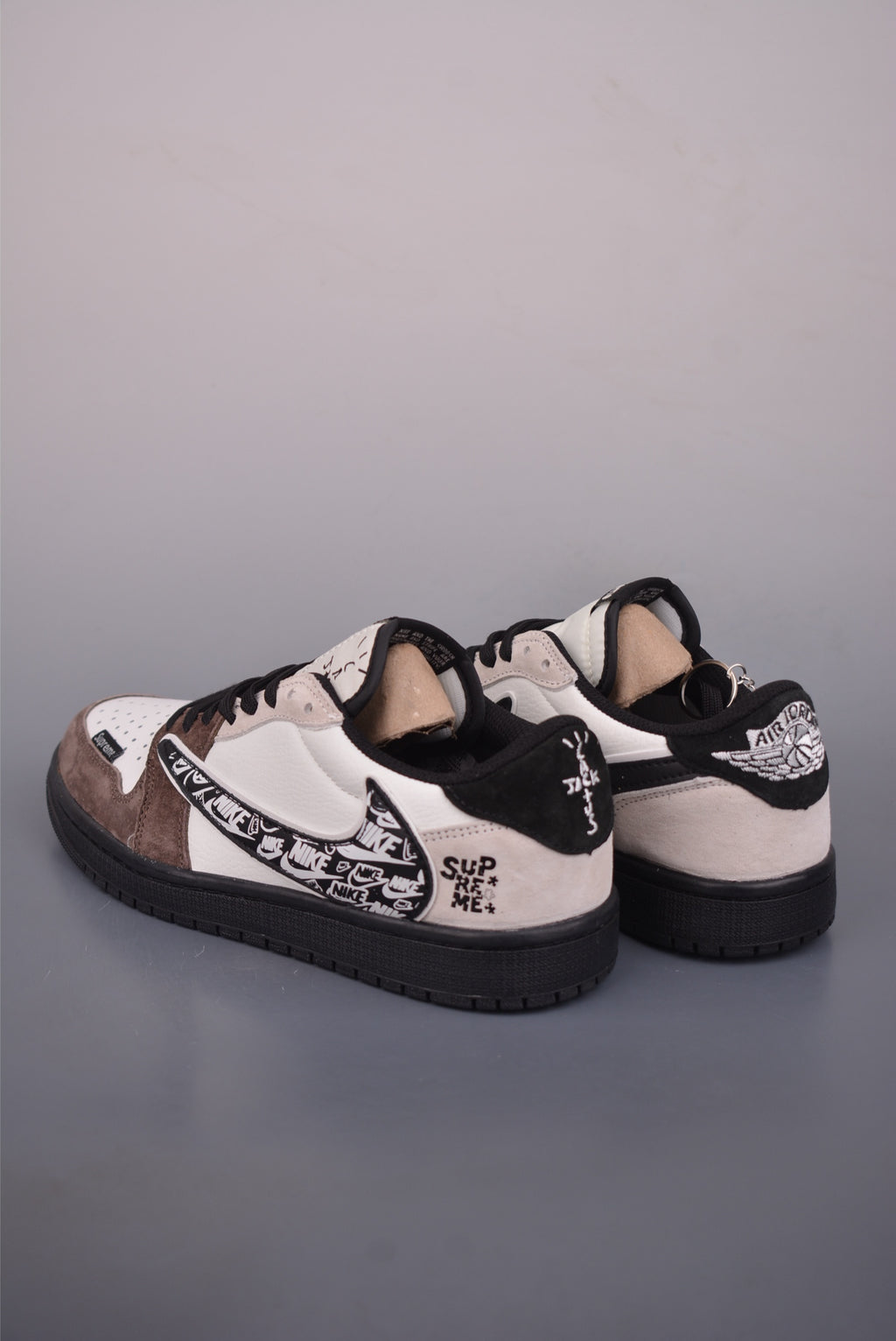Fragment x Travis Scott x Nike Air Jordan 1 Low - Image 2
