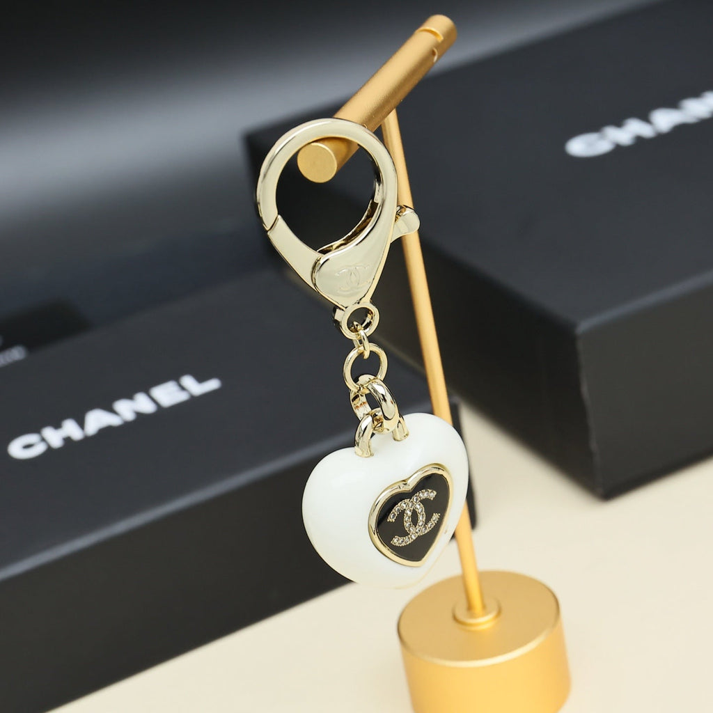 CHANEL Metal Heart Keychain Chain