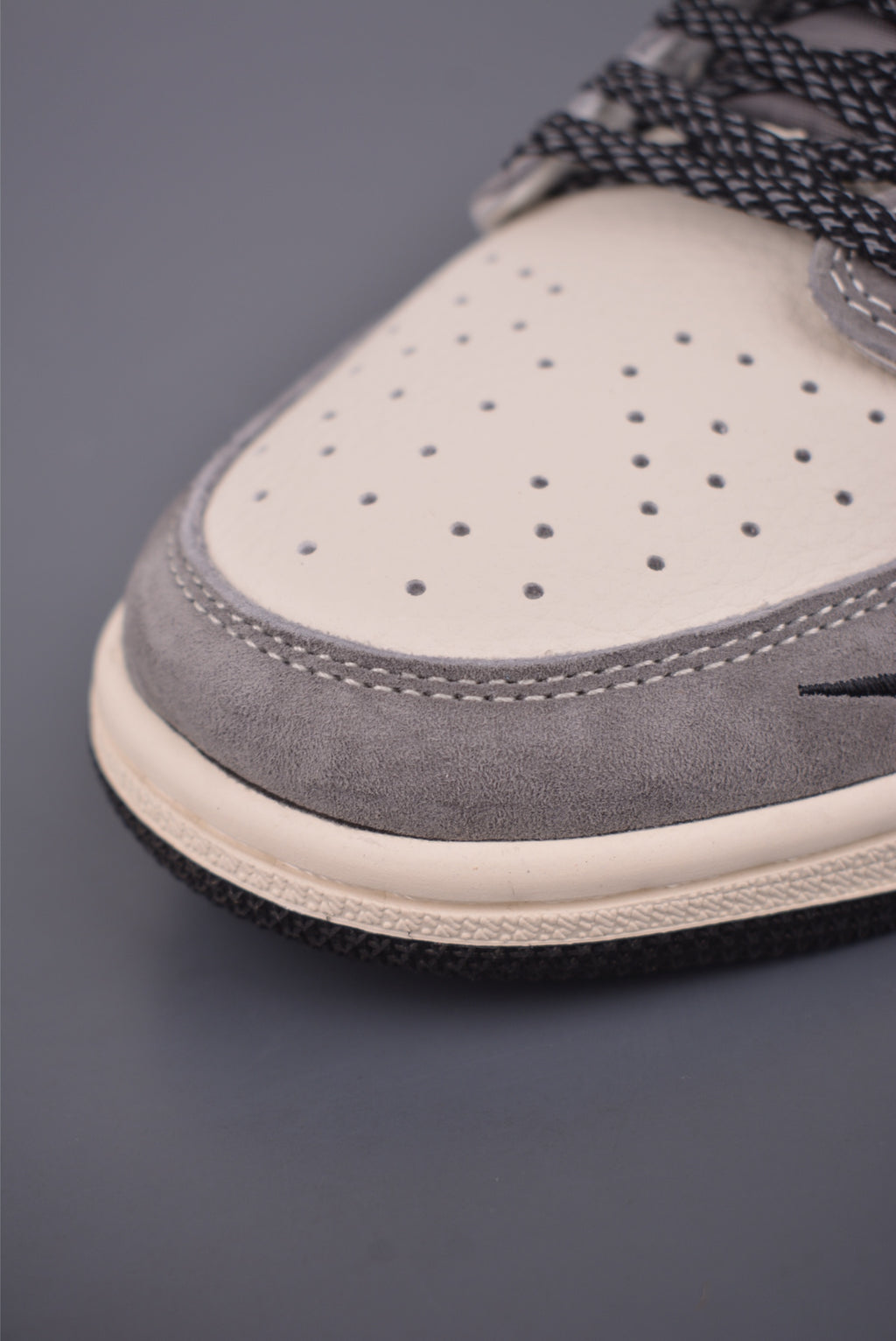 Fragment x Travis Scott x Nike Air Jordan 1 Low - Image 6