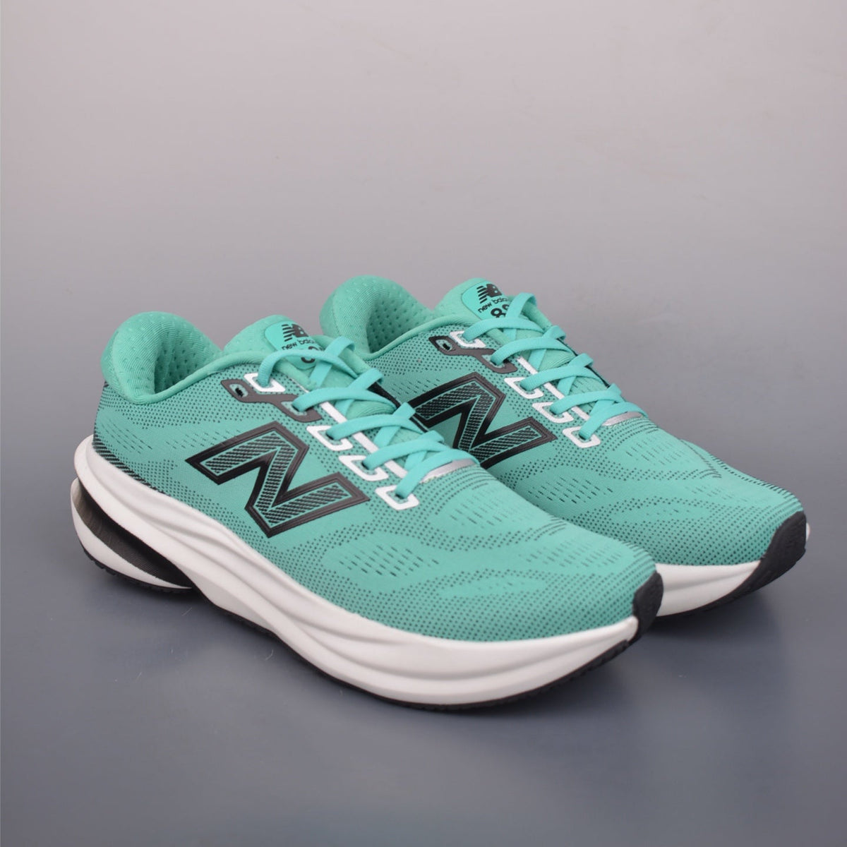 New Balance Fresh Foam - Image 1