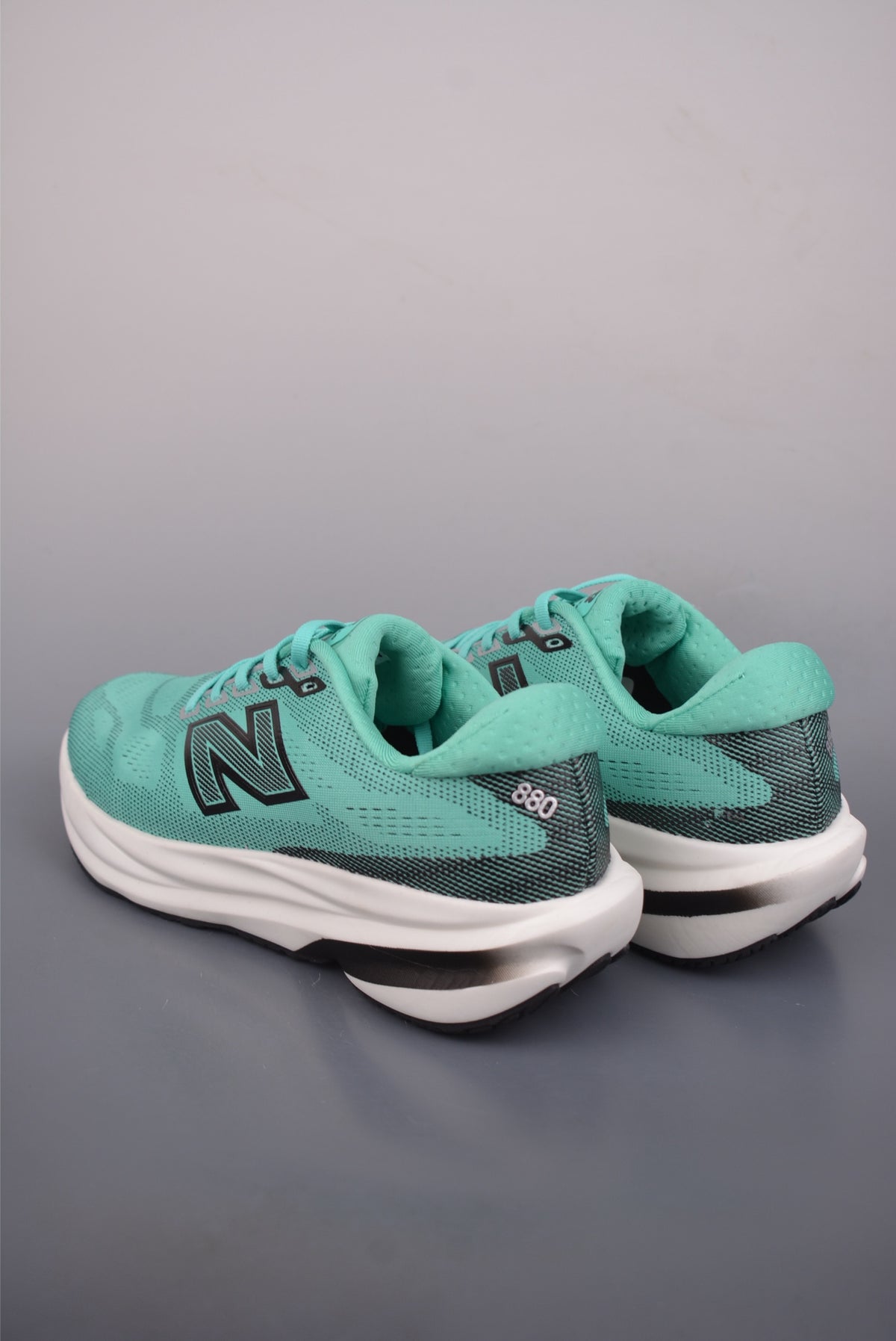 New Balance Fresh Foam - Image 2