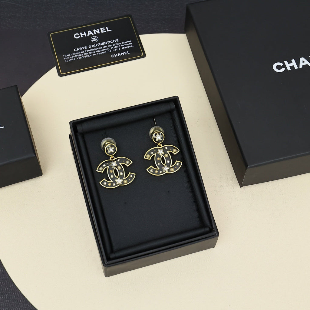 CHANEL Pearl Gold-Tone Black Earrings