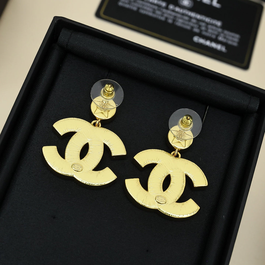 CHANEL Pearl Gold-Tone Black Earrings