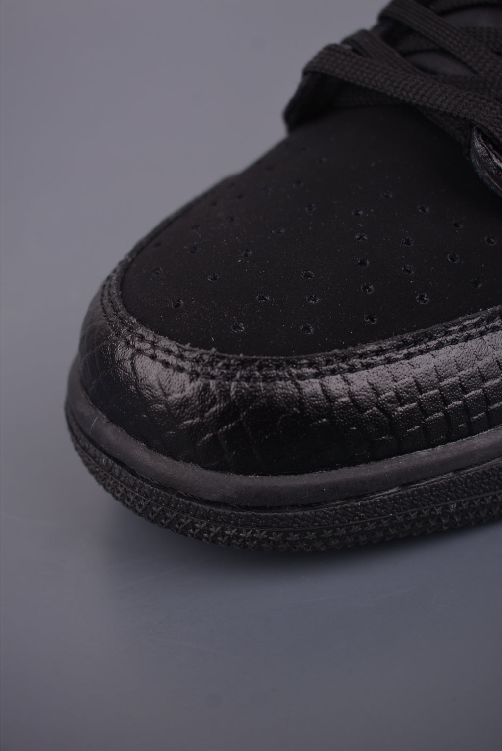 Fragment x Travis Scott x Nike Air Jordan 1 Low - Image 6