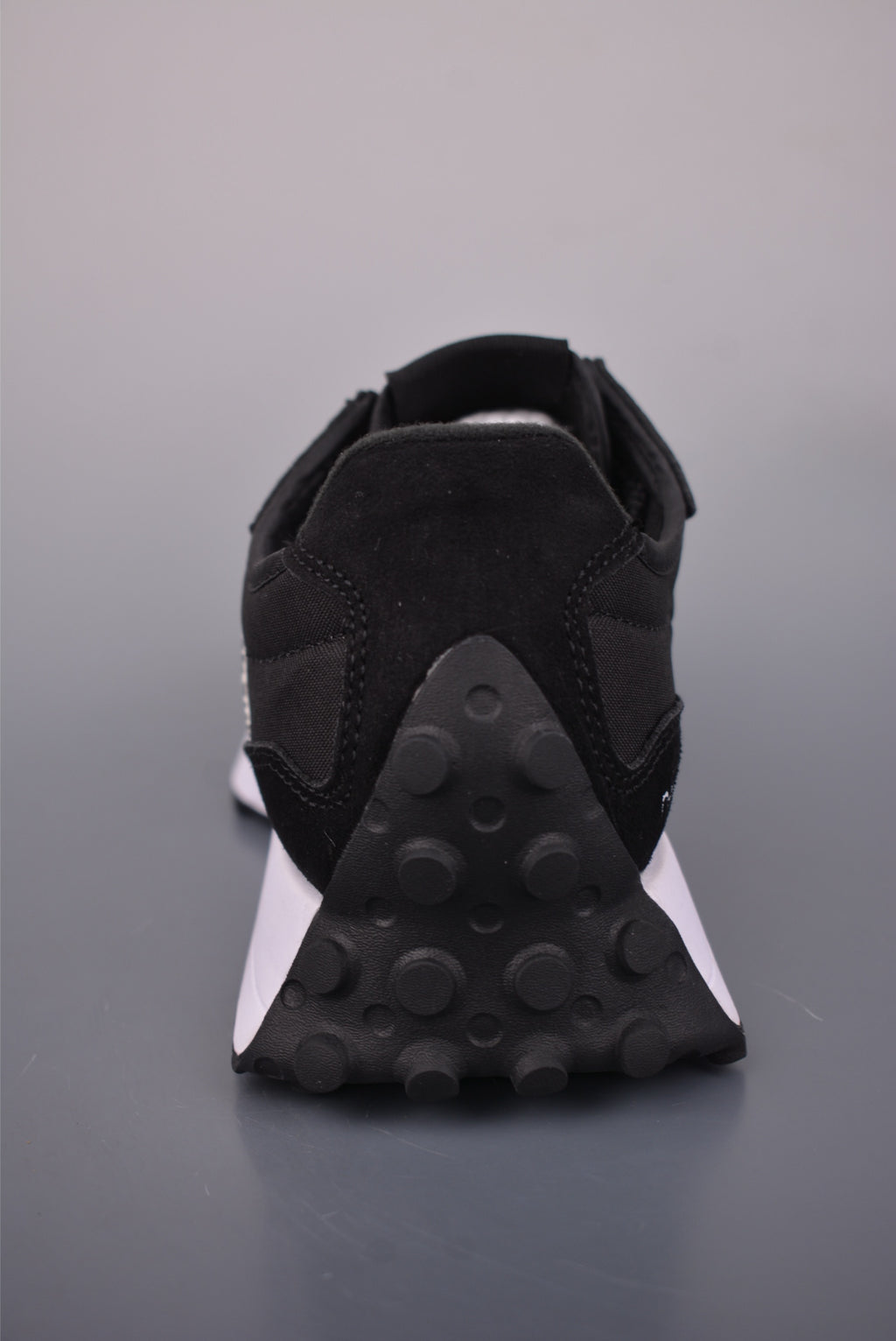 New Balance 327 - Image 4
