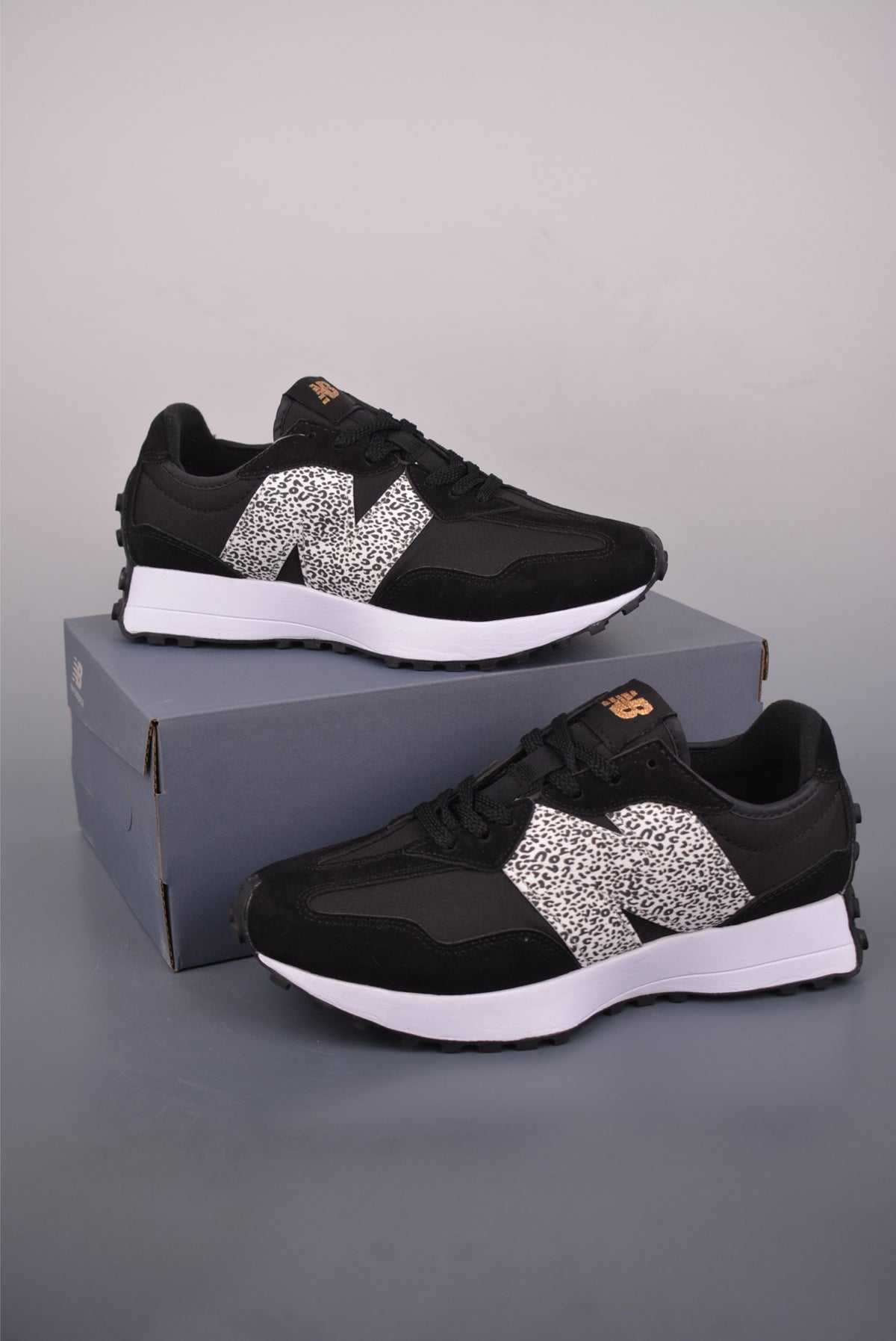 New Balance 327 - Image 5
