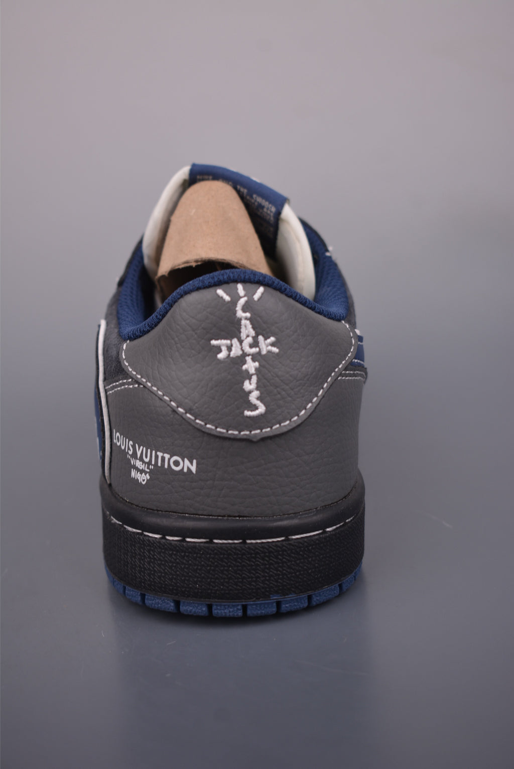 Fragment x Travis Scott x Nike Air Jordan 1 Low - Image 4