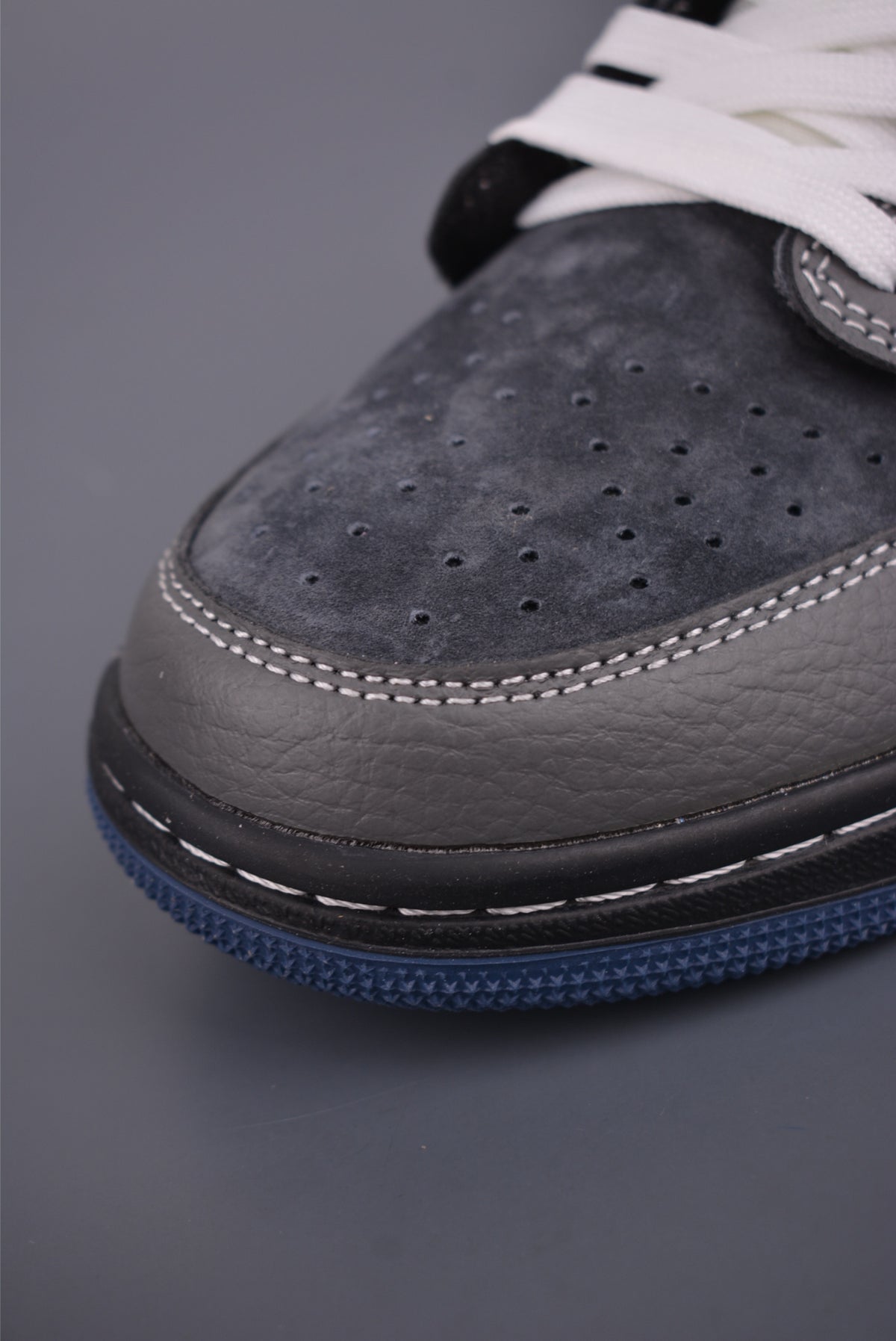 Fragment x Travis Scott x Nike Air Jordan 1 Low - Image 6