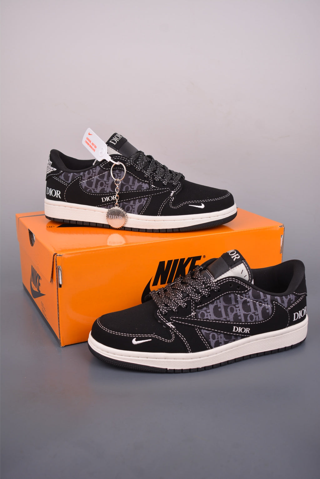 Fragment x Travis Scott x Dior x Nike Air Jordan 1 Low - Image 5