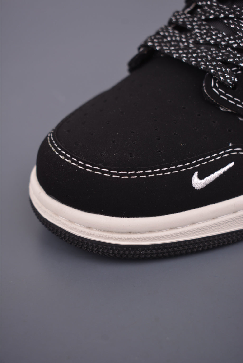 Fragment x Travis Scott x Dior x Nike Air Jordan 1 Low - Image 6