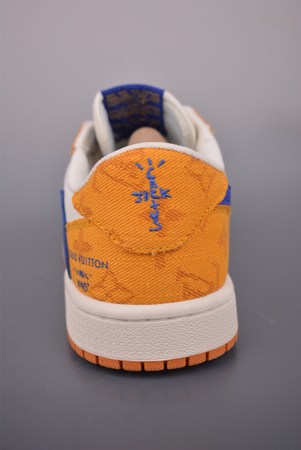 Fragment x Travis Scott x Nike Air Jordan 1 Low - Image 4