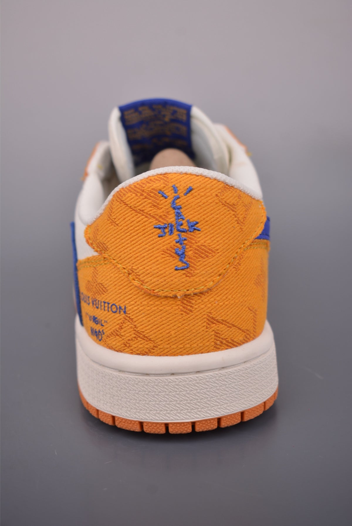 Fragment x Travis Scott x Nike Air Jordan 1 Low - Image 4