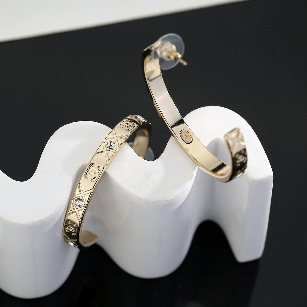 CHANEL Double-C Vintage Earrings