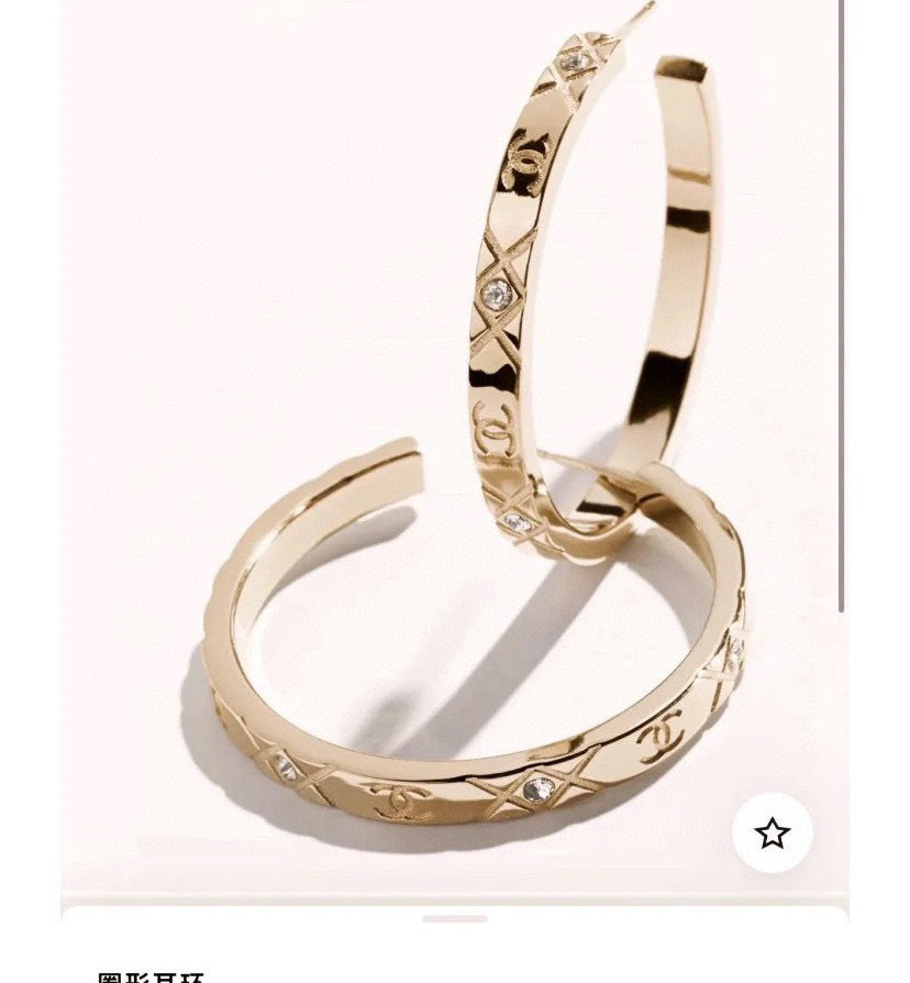 CHANEL Double-C Vintage Earrings