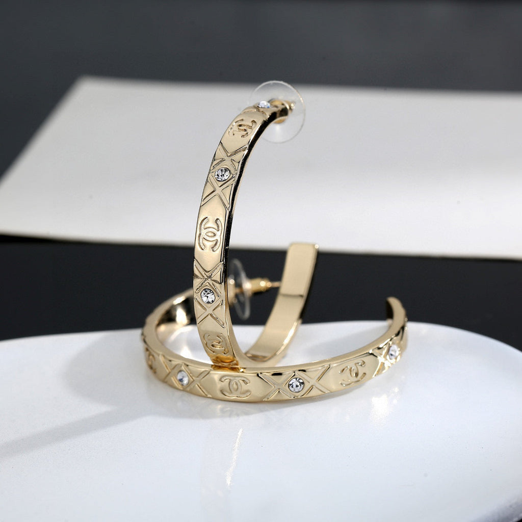 CHANEL Double-C Vintage Earrings