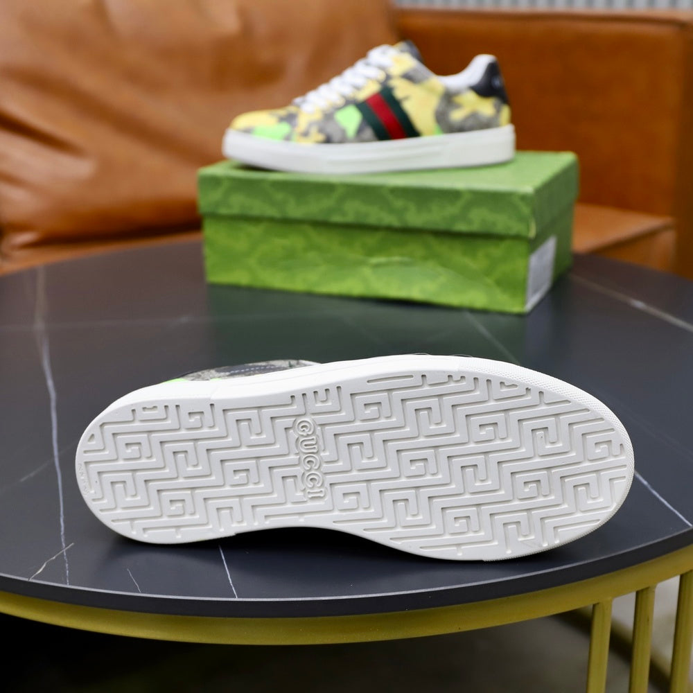 Gucci Men's Sneakers - Style 427006