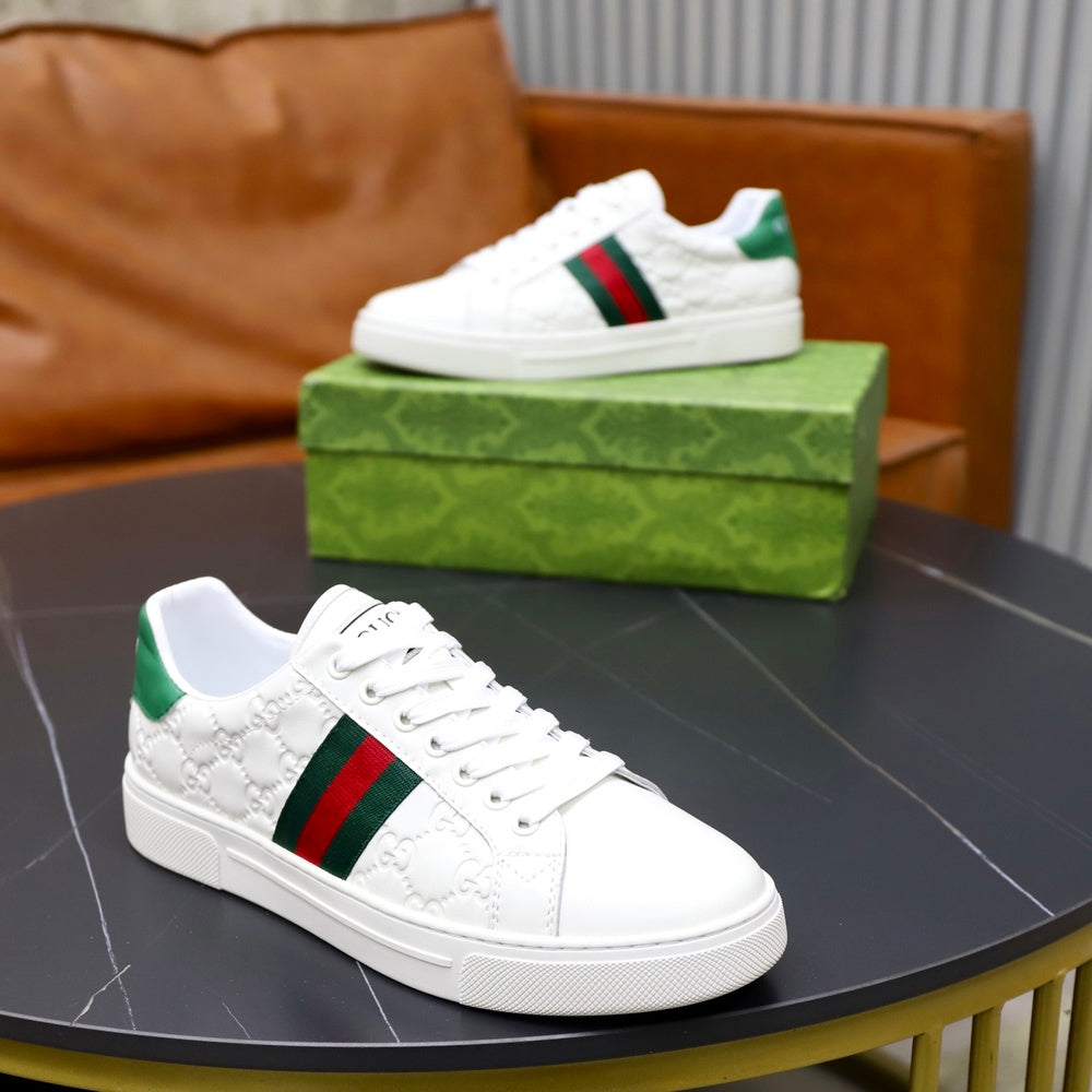 Gucci Men's Sneakers - Style 427014