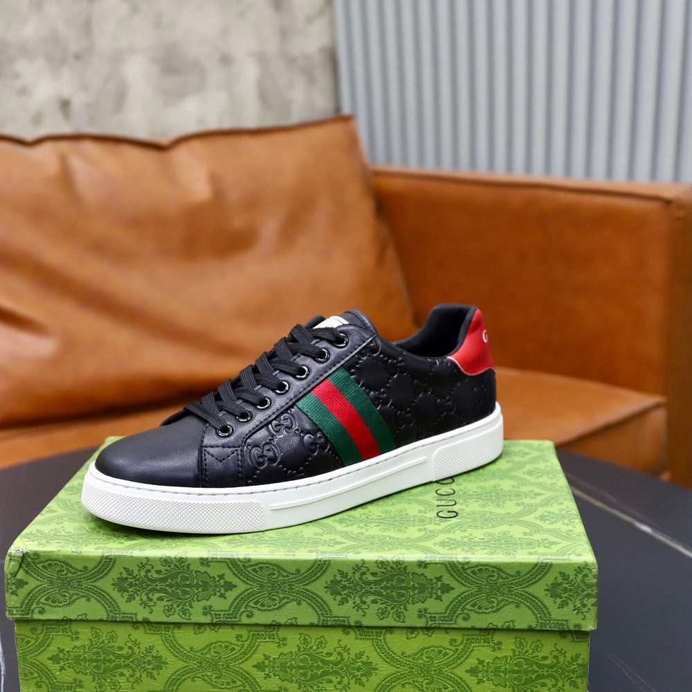 Gucci Men's Sneakers - Style 427014