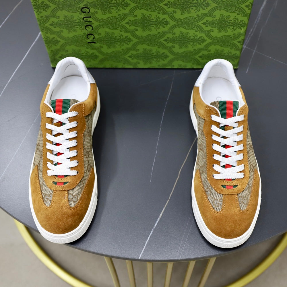 Gucci Men's Sneakers - Style 427017