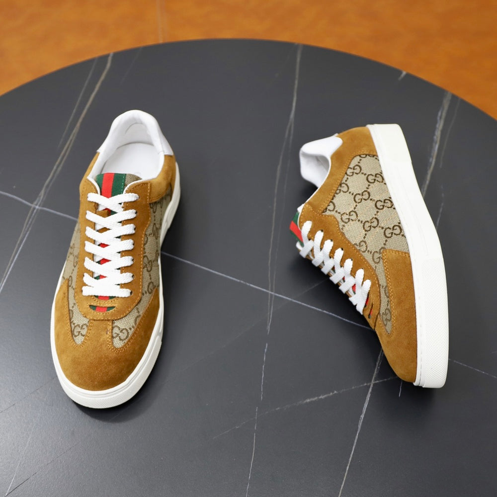 Gucci Men's Sneakers - Style 427017