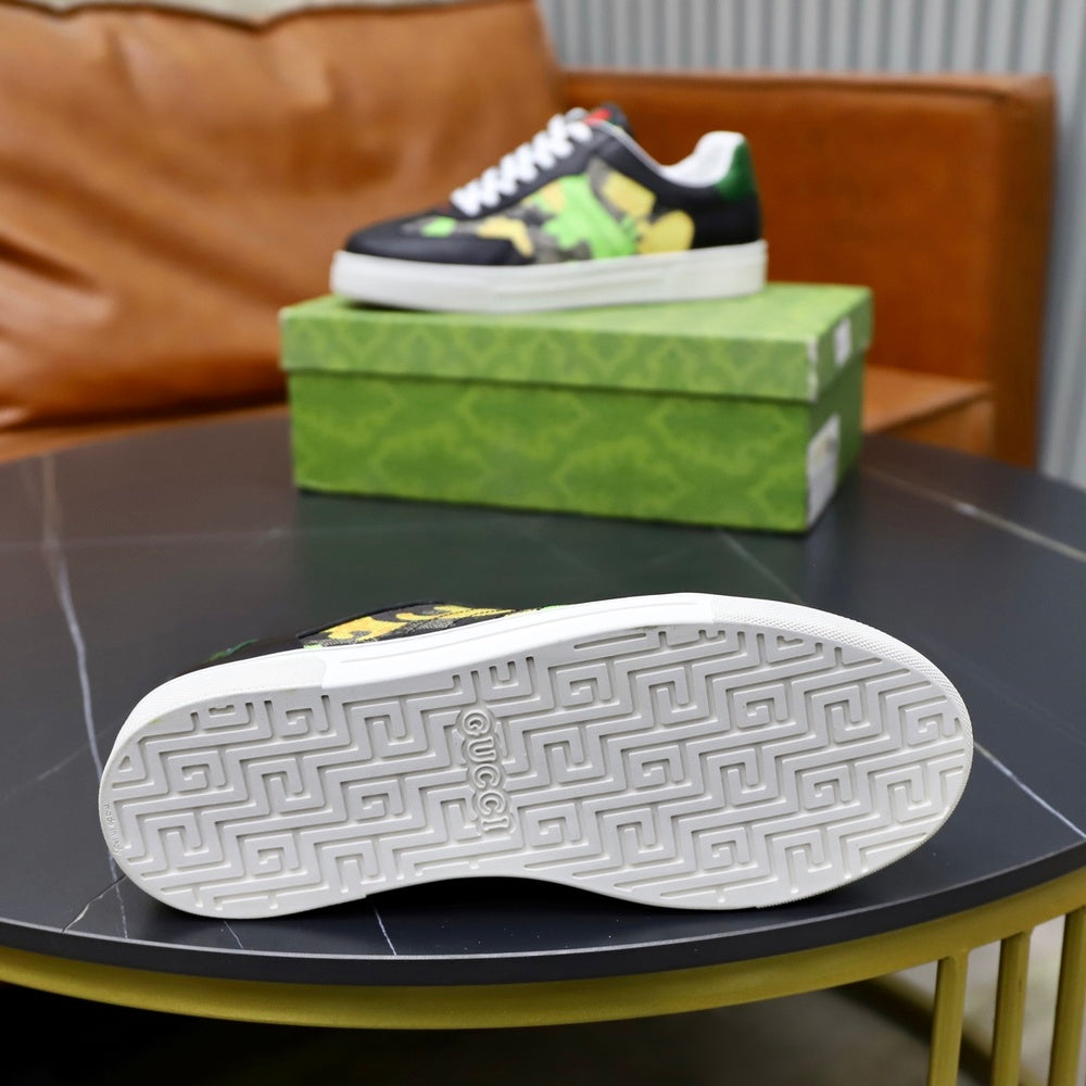 Gucci Men's Sneakers - Style 427027