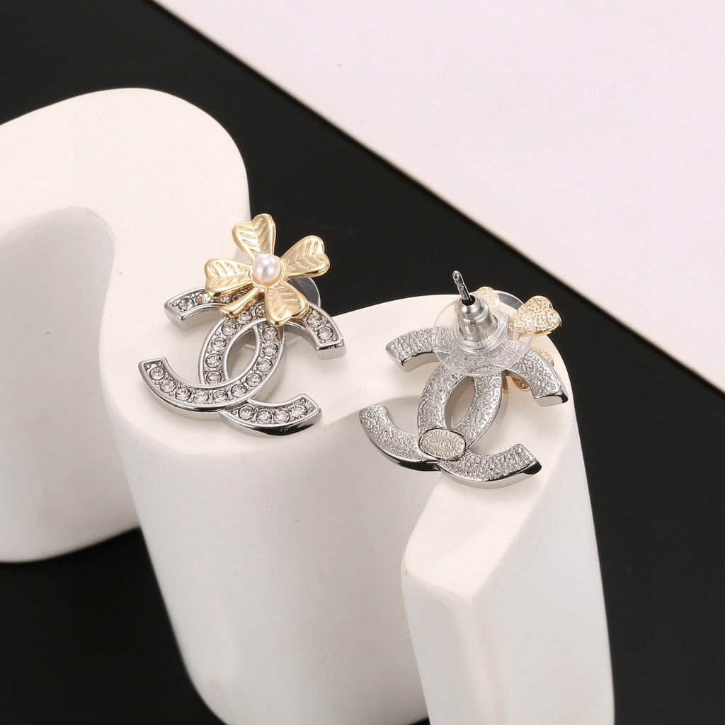 CHANEL Four-Leaf Clover Earrings