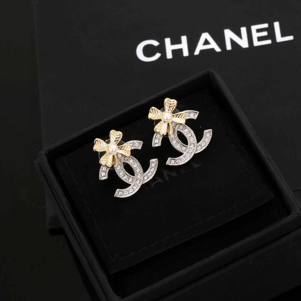 CHANEL Four-Leaf Clover Earrings